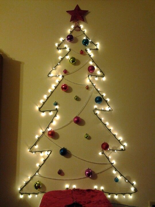 26 Wall Christmas Trees To Save The Space - Shelterness