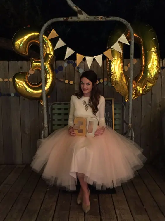 23 Cute Glam 30th Birthday Party Ideas For Girls - Shelterness