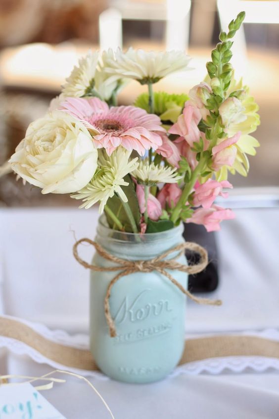20 Cute Flower Centerpieces For A Bridal Shower Shelterness