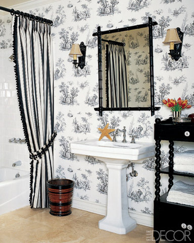 21 Unusual Bathroom Designs With Wallpapers On Walls ...