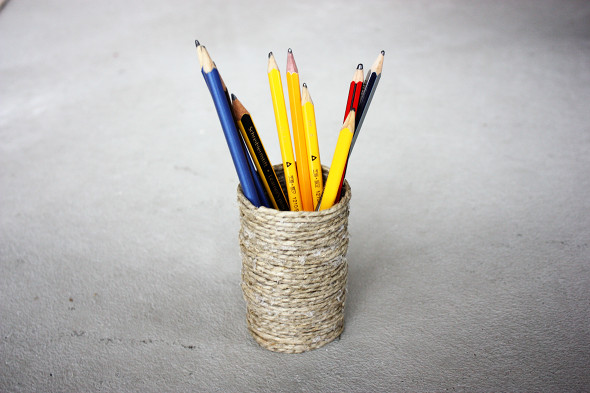 Picture Of DIY twine pencil holder