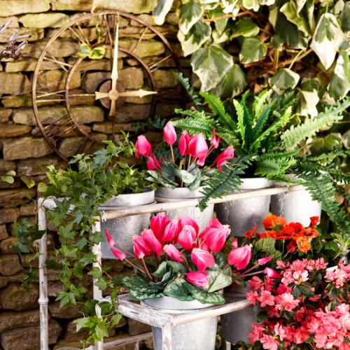 35 Cool Vintage-Looking Garden Pots - Shelterness
