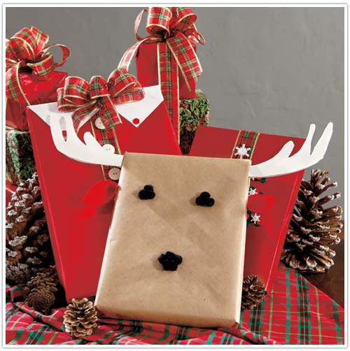 3 Cute Christmas Gift Wrap Ideas (via ballardstylestudio)