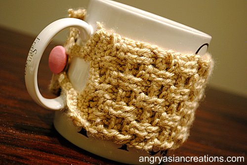 DIY Basketweave Stitch Coffee Mug Cozy (via angryasiancreations)