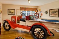 an old pickup truch makes perfect sense when you want to build a car bed
