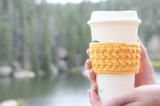 Environmentally friendly Starbucks cozy pattern (Crunch Stitch)