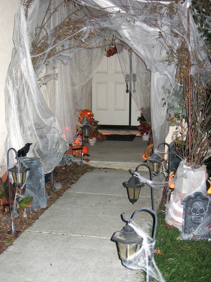 cute and cozy fall and halloween porch decor ideas