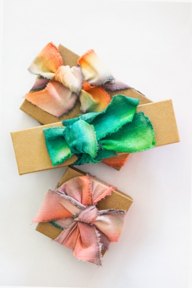 DIY Dip Dyed Ribbons For Wrapping Your Gifts