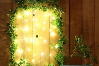 diy-giant-glow-jar-of-fireflies-christmas-wreath-1