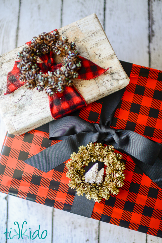 DIY Pinecone Wreath Ornament Tag For Christmas