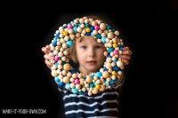 diy-winter-wooden-bead-wreath-to-make-with-kids-10