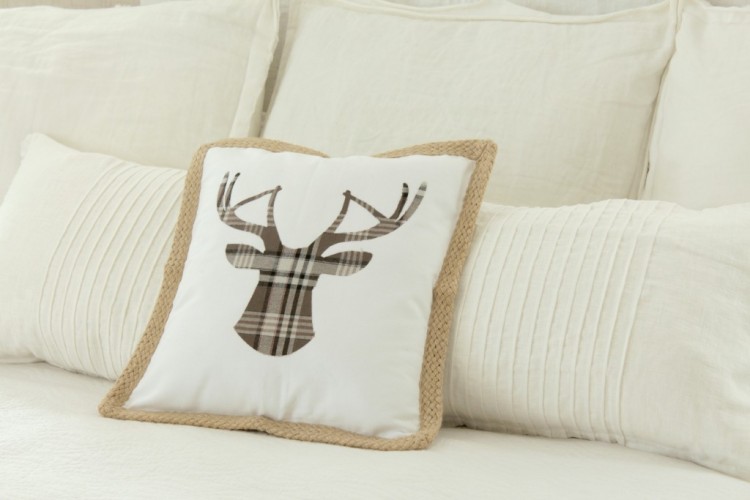 deer pillow (via mccallmanor)