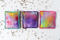 diy-ombre-lavender-sachets-for-closets-and-drawers-4