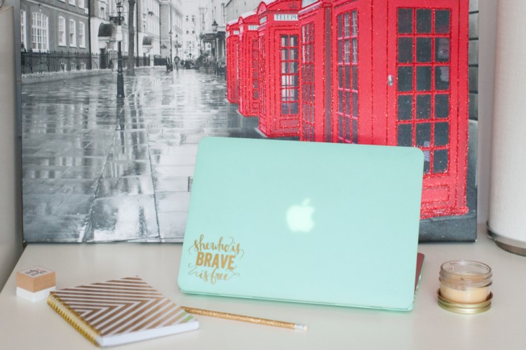 Easy DIY Laptop Decal For Personalizing