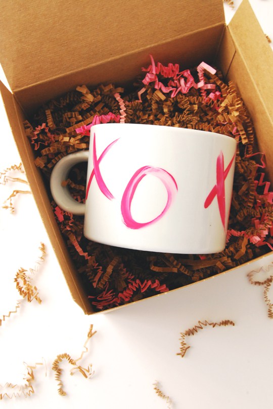 XO mugs (via theproperblog)