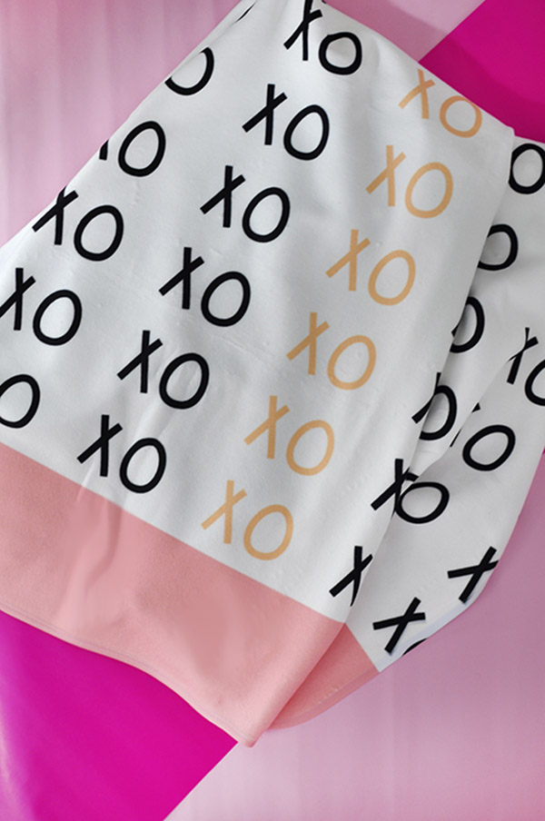 XO blanket (via delineateyourdwelling)