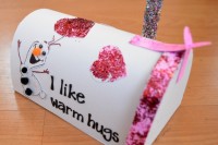DIY Frozen Valentine mailbox