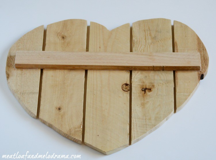 DIY Heart Shaped Valentine Door Hanger