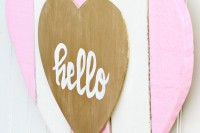 diy-heart-shaped-valentine-door-hanger-6