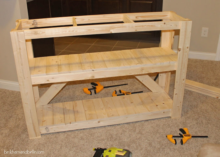 Picture Of diy wooden console entryway table  9