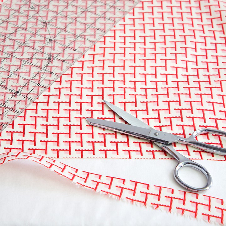 DIY No Sew Fabric Pleated Pendant Lamp