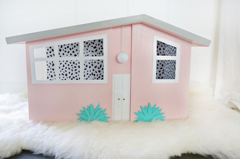 Picture Of diy palm springs inspired kitty scratch house  10
