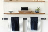 diy-wood-and-acrylic-bathroom-shelf-1