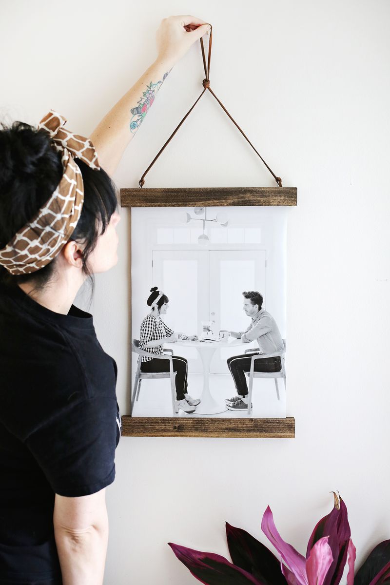 Picture Of easy diy poster hanger for your photos  4