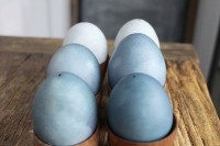 how-to-dye-eggs-with-blueberry-jam-for-easter-2