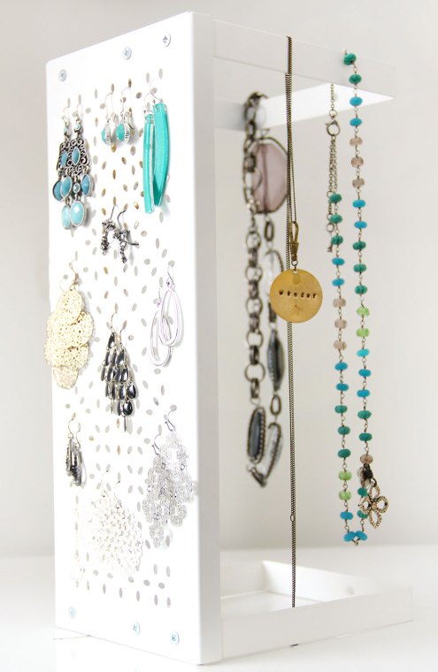 DIY jewelry storage rack (via freshcrush)