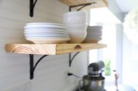 airy-looking-diy-kitchen-open-shelving-2