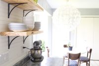 airy-looking-diy-kitchen-open-shelving-4