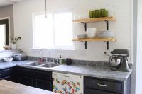 airy-looking-diy-kitchen-open-shelving-7