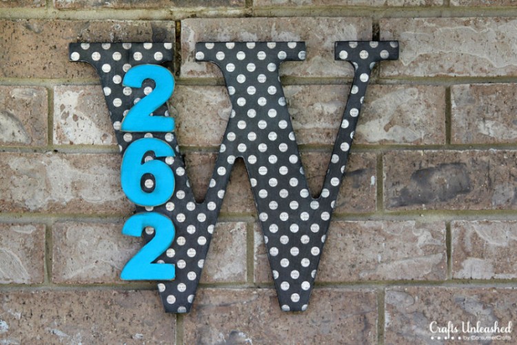 DIY monogram house numbers (via blog)