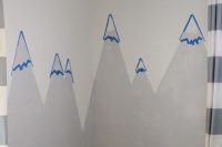 diy-mountain-wall-mural-for-a-kids-room-4