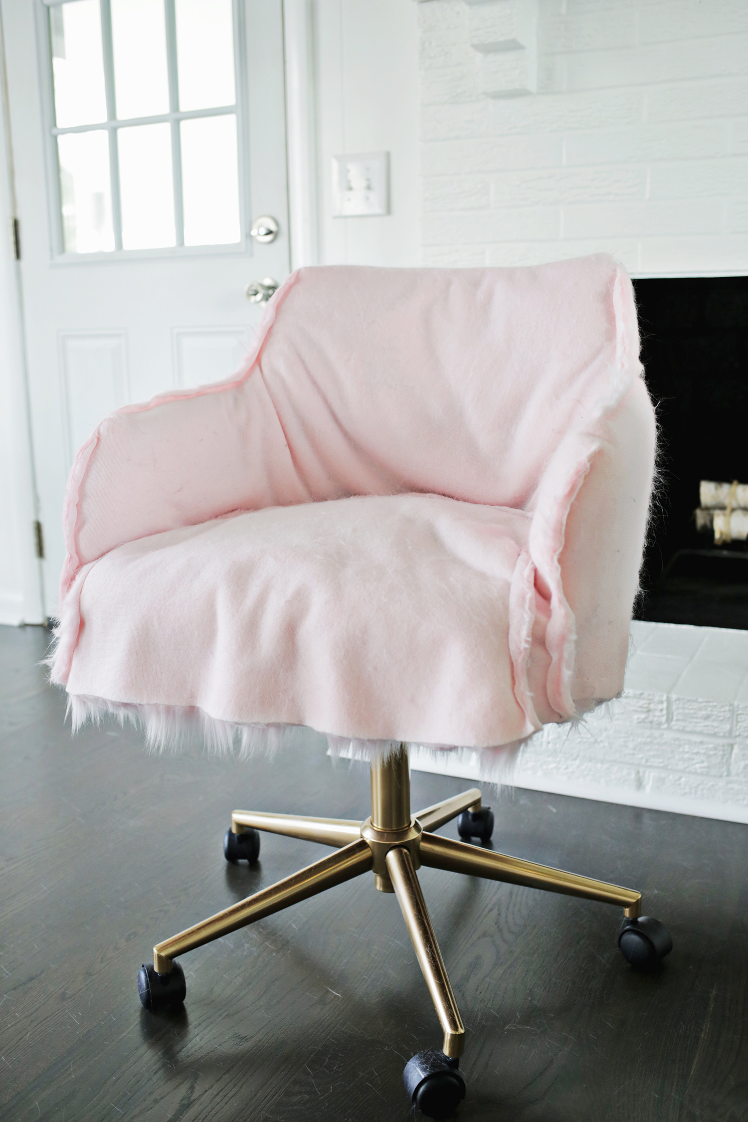 Glam diy office chair makeover with faux fur  6