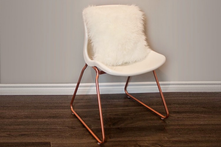 DIY IKEA office chair upgrade (via thediydiary)