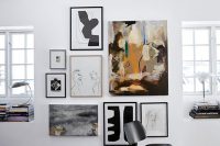 23 mismatching gallery wall