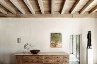 vintage wooden ceiling with beams