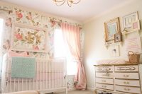 10 floral pint wall for a shabby chic nursery