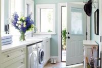 10 pastel-colored mudroom laundry