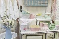 11 dishes and tableware in pastel shades