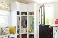 20 modern laundry and mudroom combined