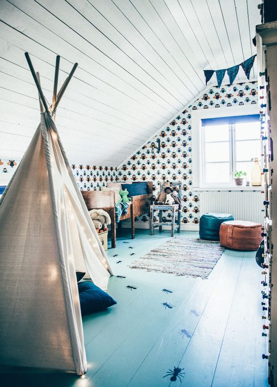 boho boys' room in the shades of blue