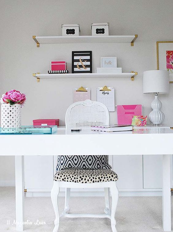 10 simple open shelving on the wall allows comfortable storage and easy access