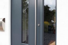 25 aluminum door with a glass sidelight