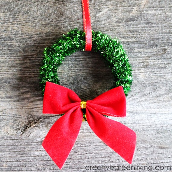 DIY Christmas ornament wreaths from dollar store supplies (via www.creativegreenliving.com)