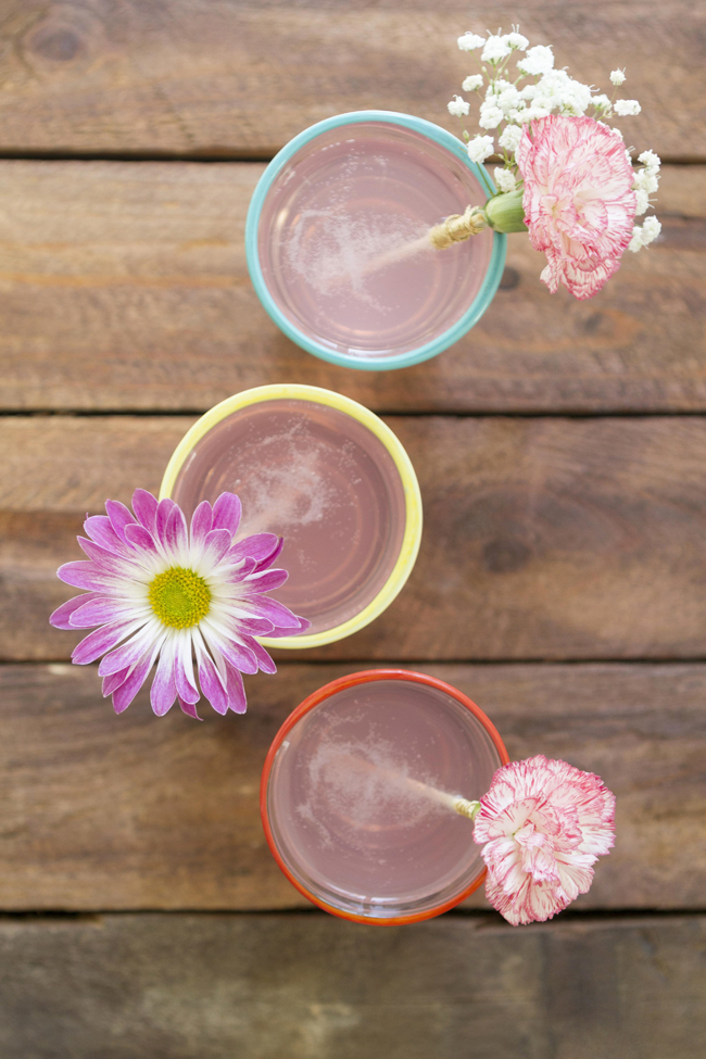 DIY floral drink stirrer (via acoastalbride.com)