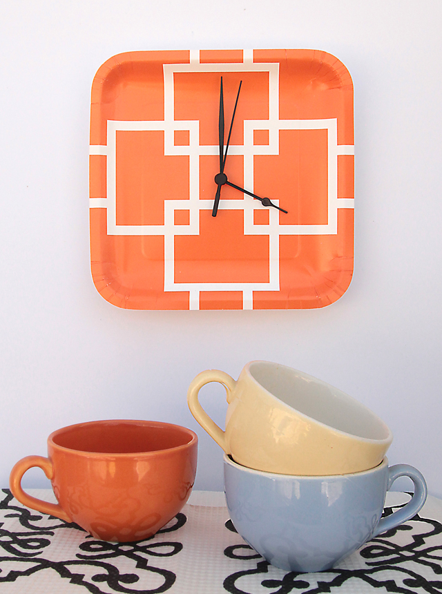 DIy paper plate clock (via creativejewishmom)