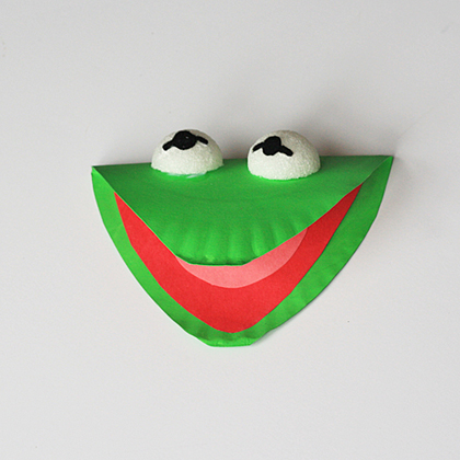 DIY Kermit the Frog from a paper plate (via family)